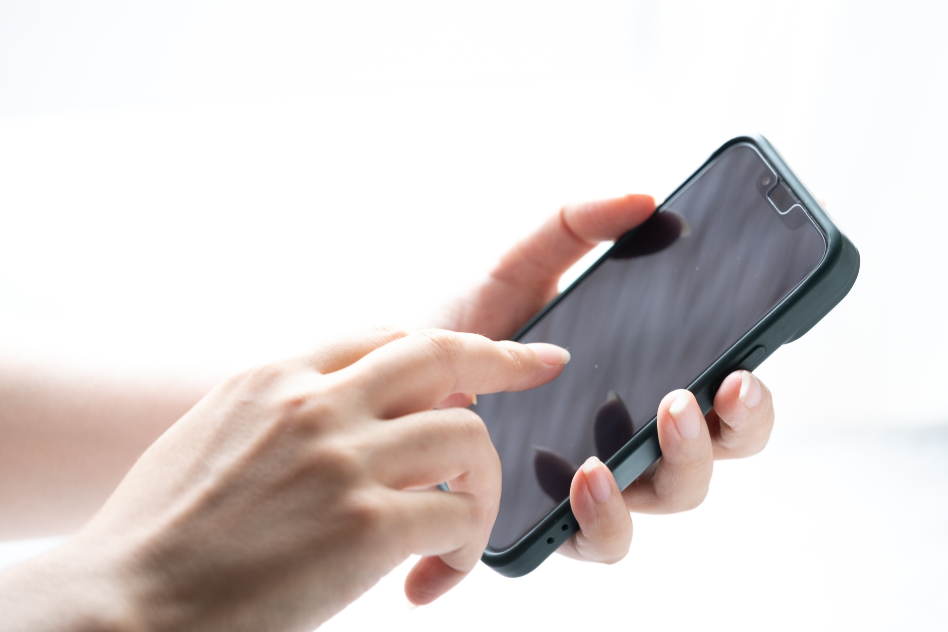 スマホをタッチ