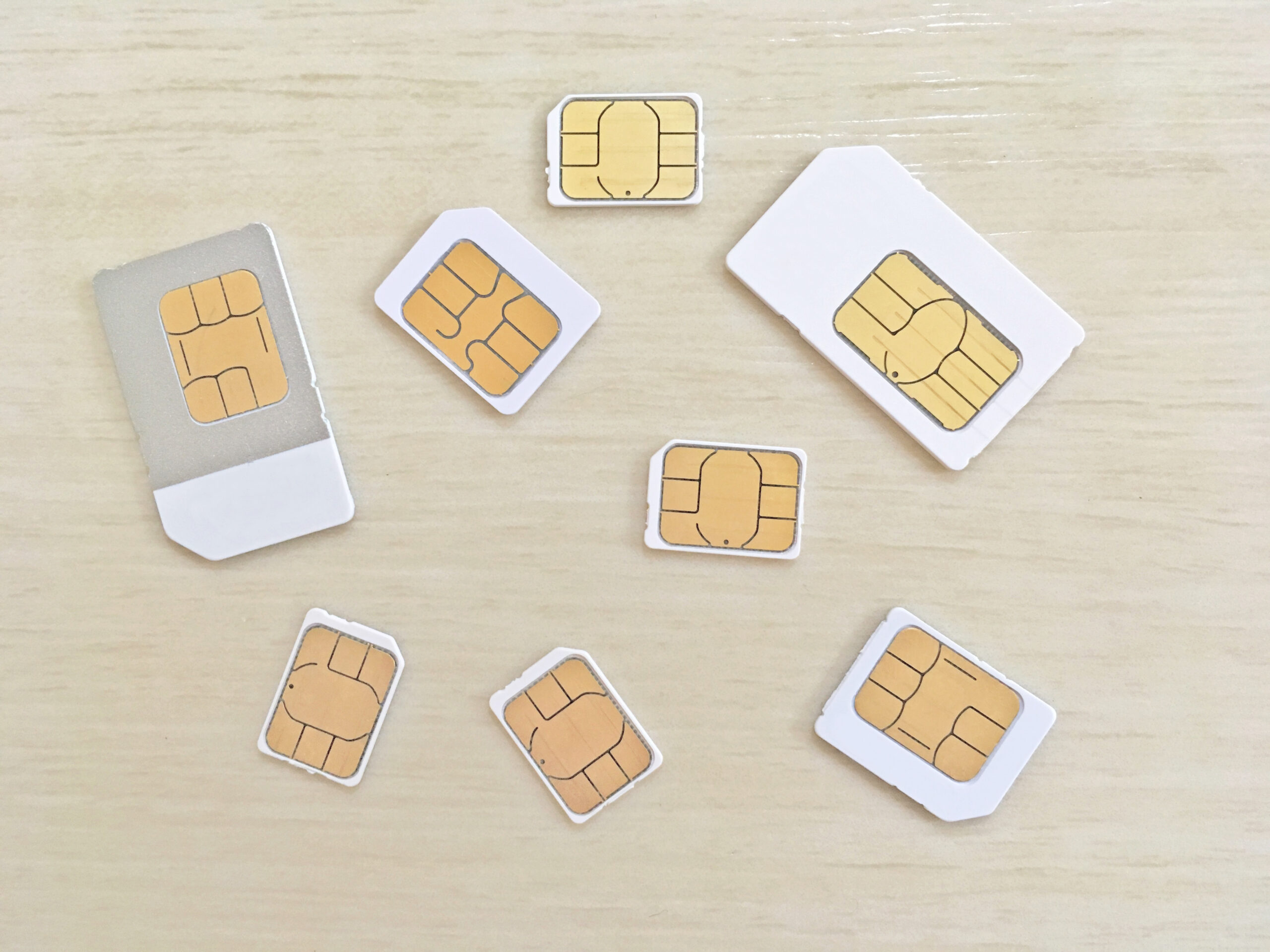 SIMカード散りばめ