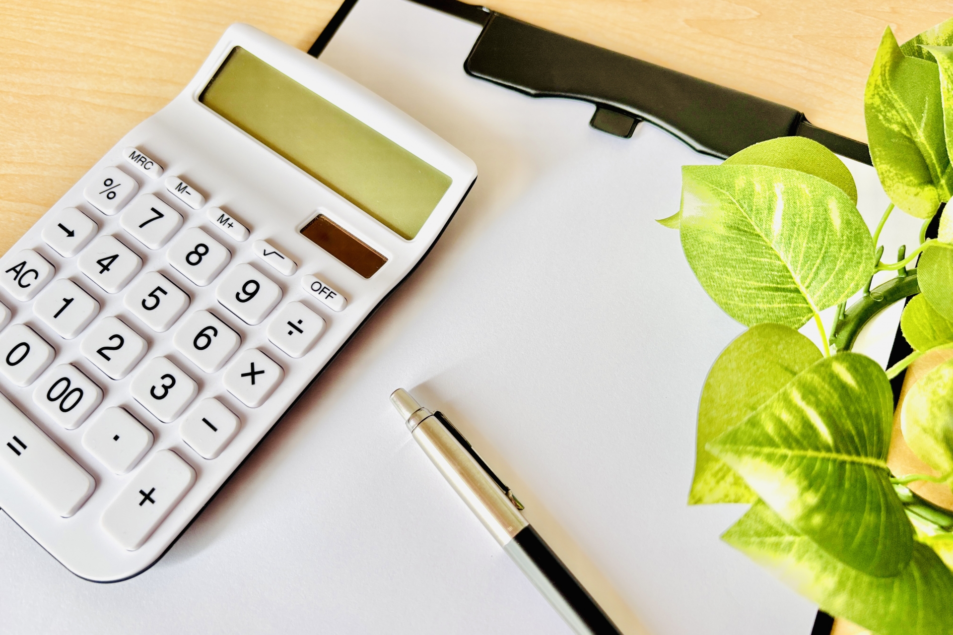 バインダーと電卓