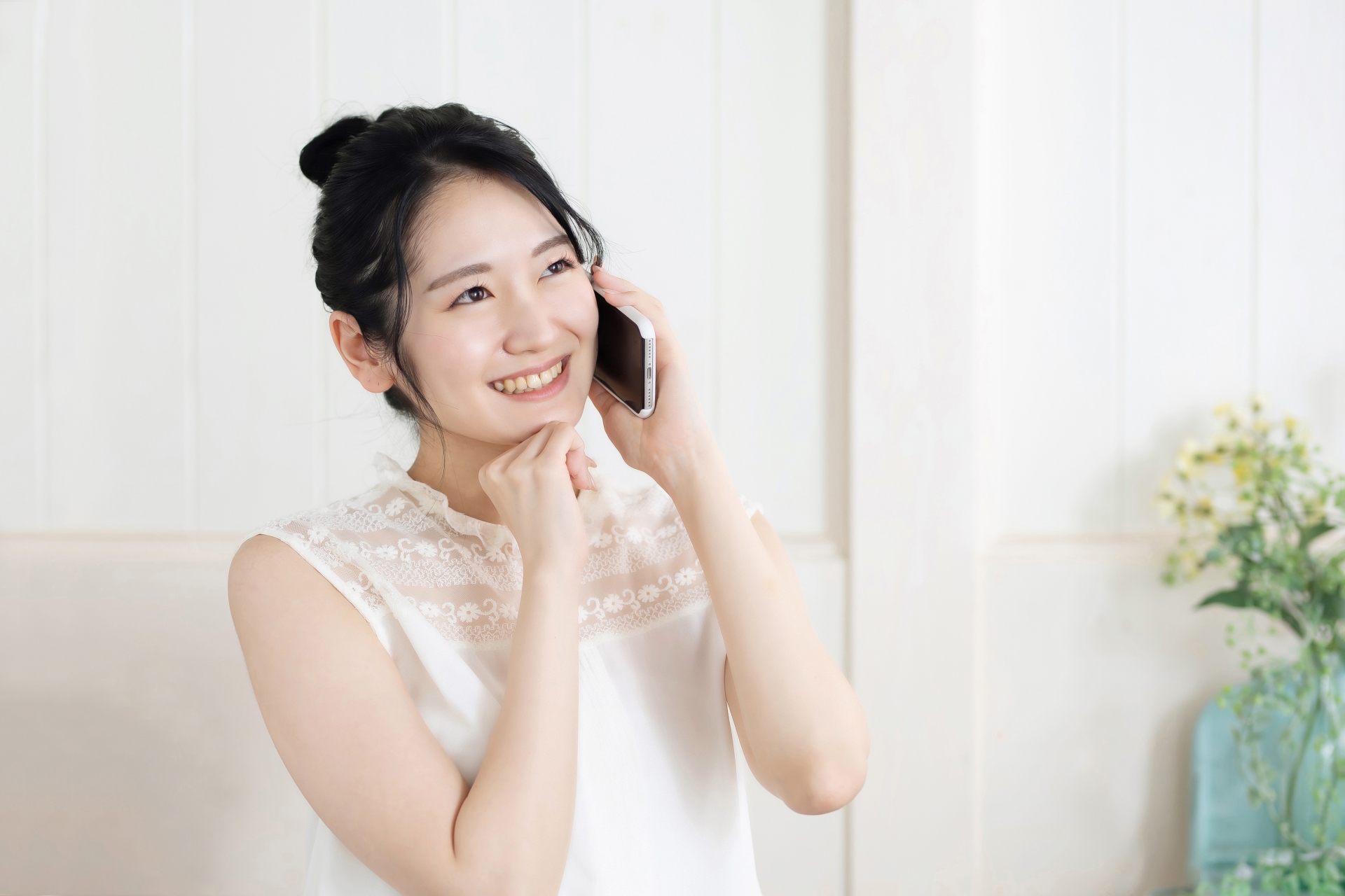 月々の携帯料金を安くしたい！平均的な料金と高くなる原因、効果的な方法を解説