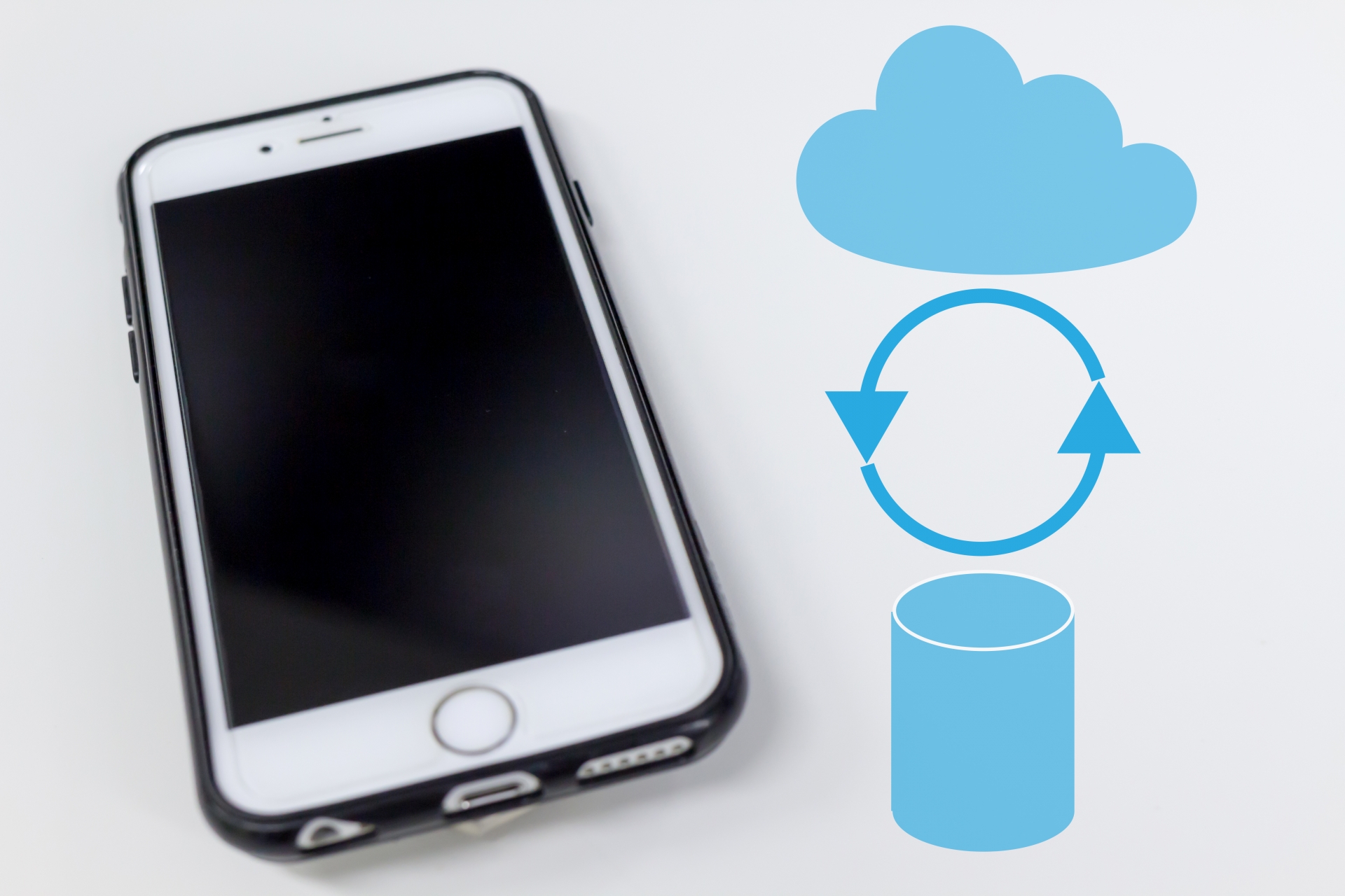 スマホと雲などのイラスト