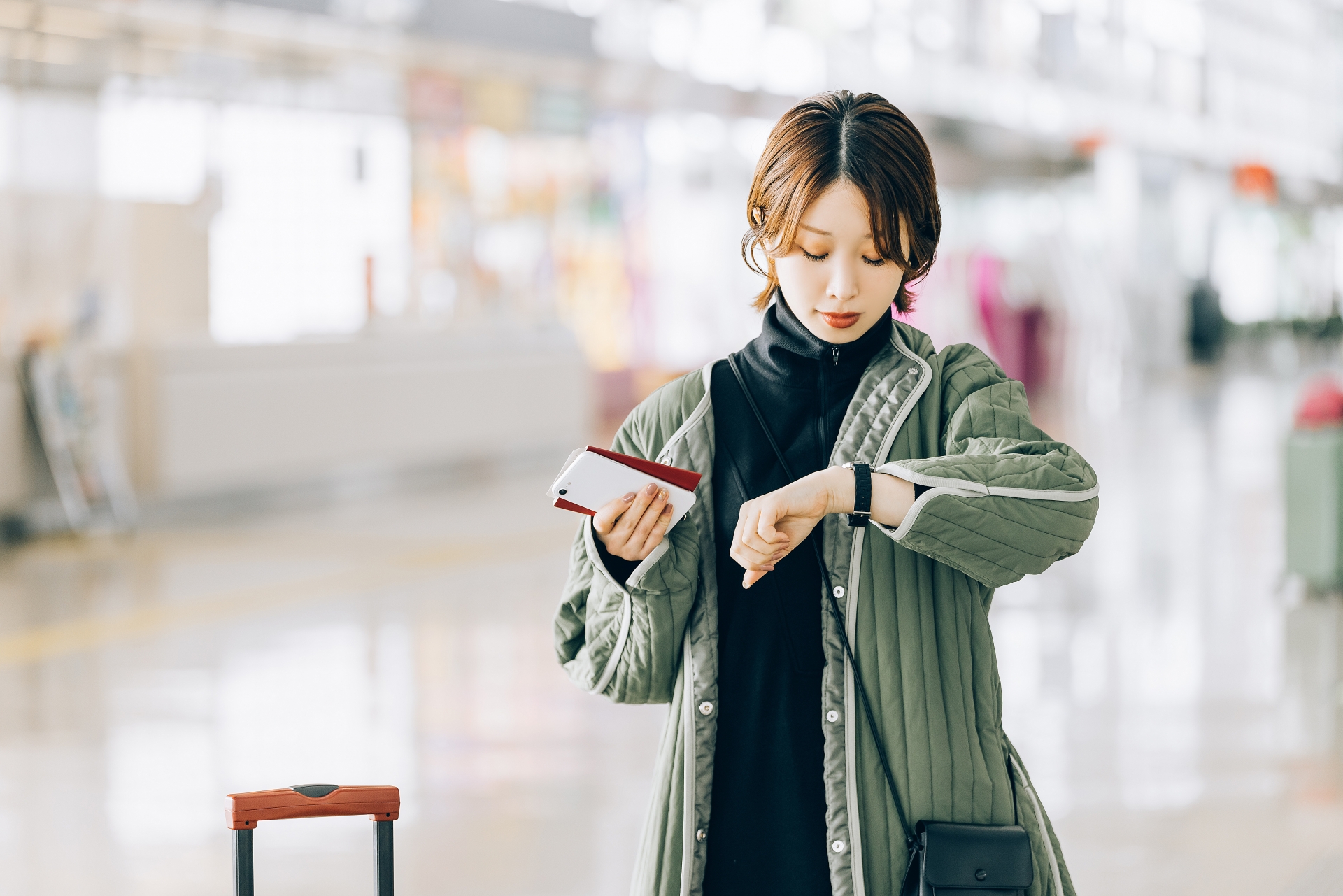 旅行をしようとする女性