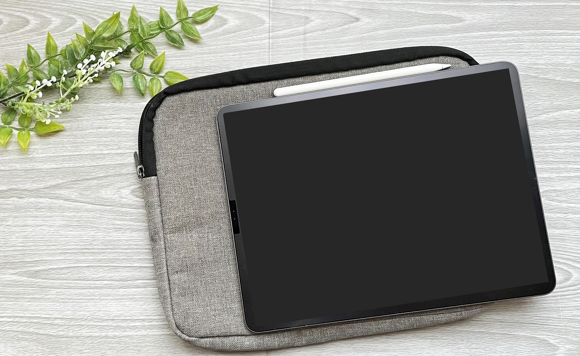 タブレット端末と収納バック