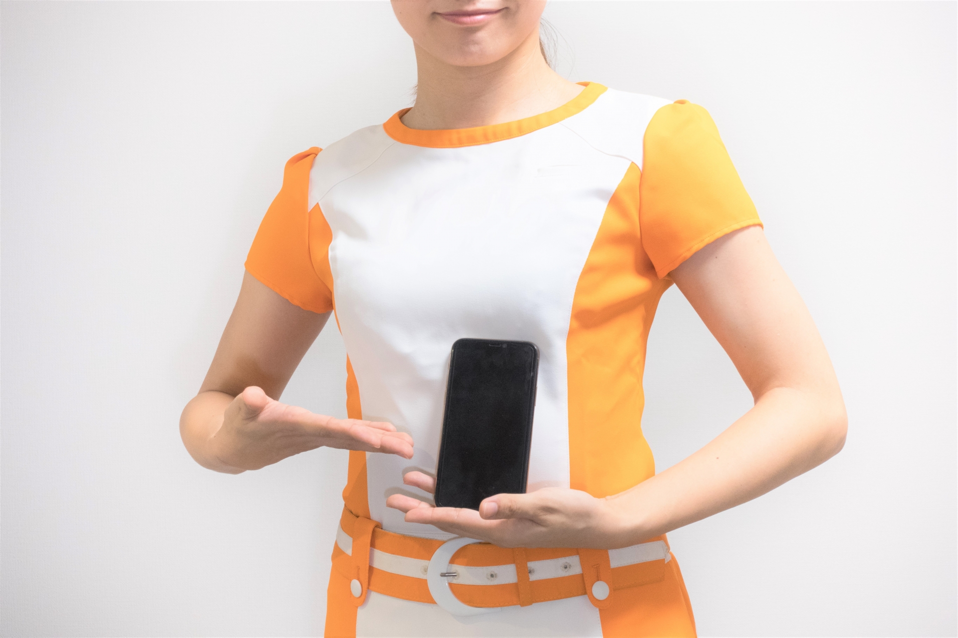 携帯電話会社の案内キャンペーンの女性