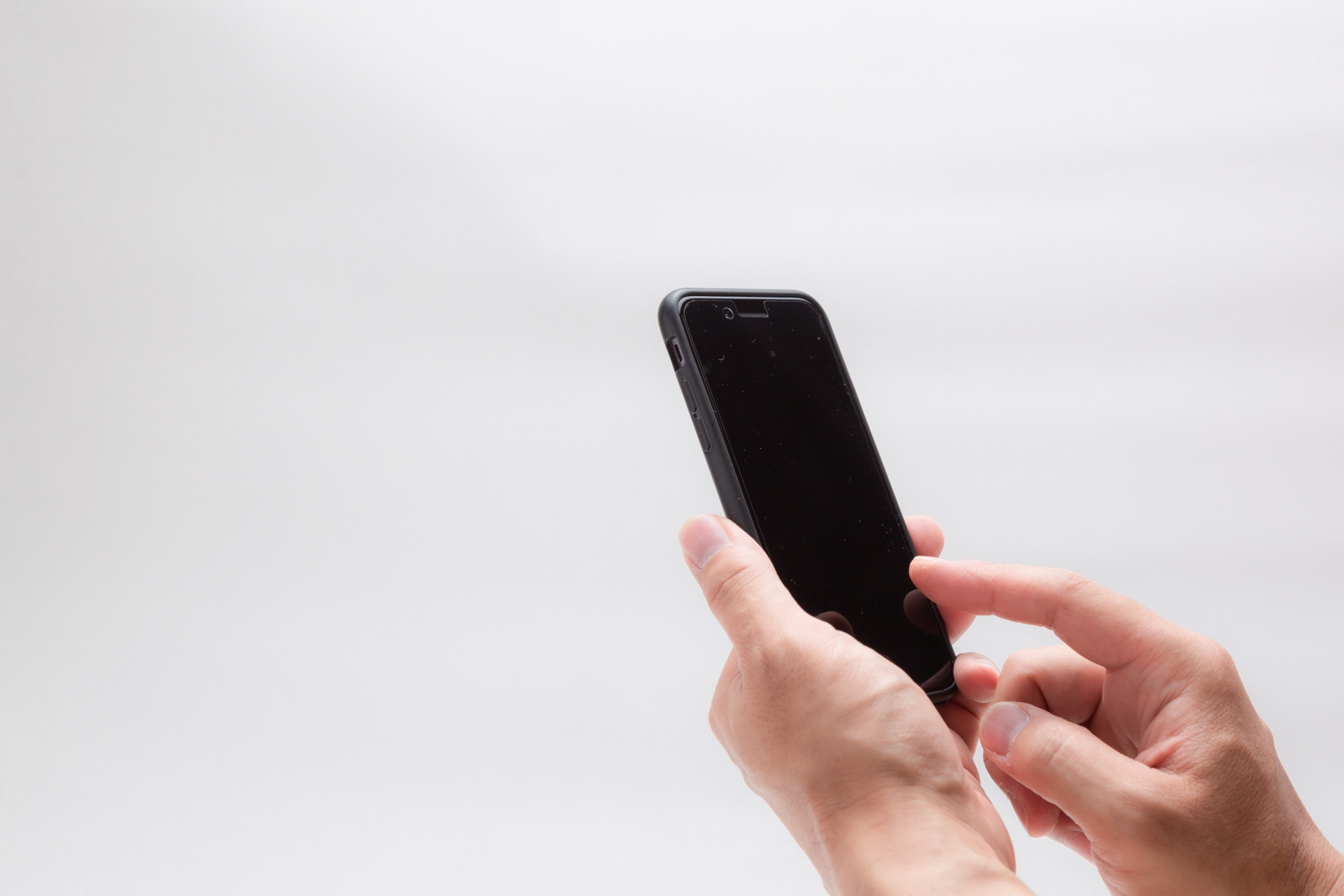 スマホ画面と指