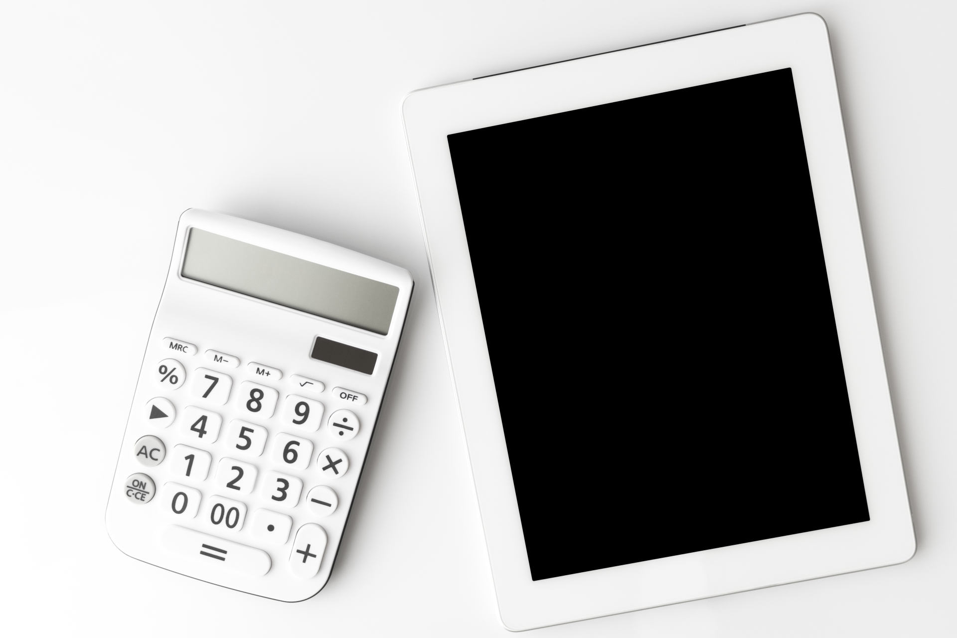 電卓とタブレット端末