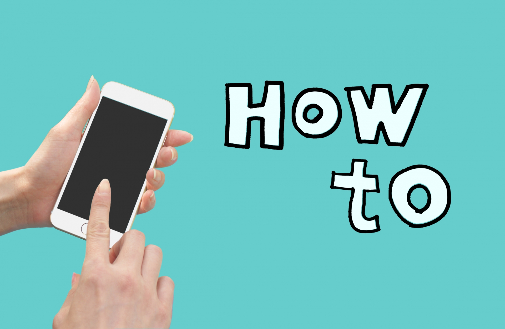 スマホを操作する女性の手