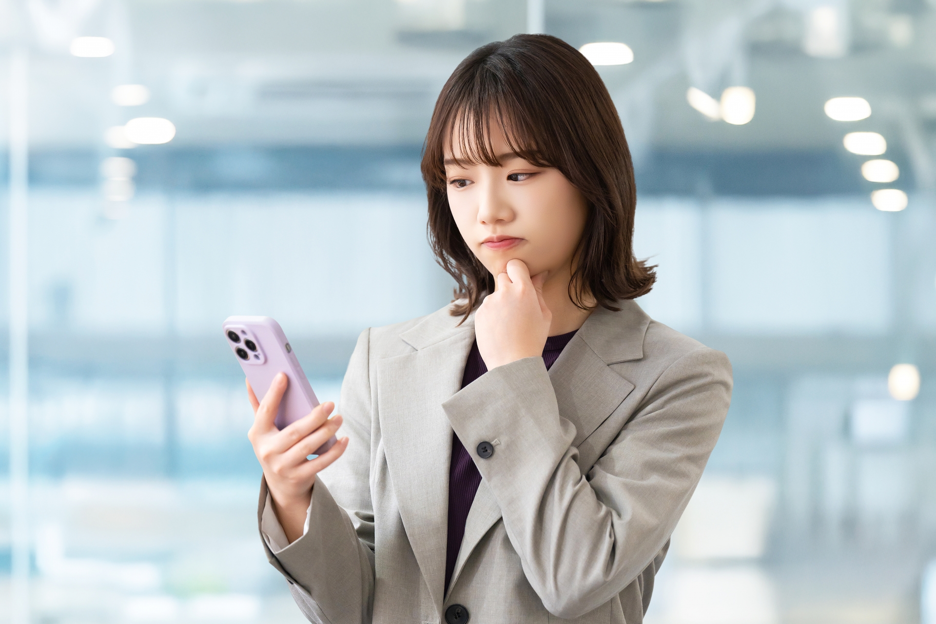 大手キャリアのスマホ料金が高い理由は？使い続ける方の特徴や格安SIMが向いている方も解説