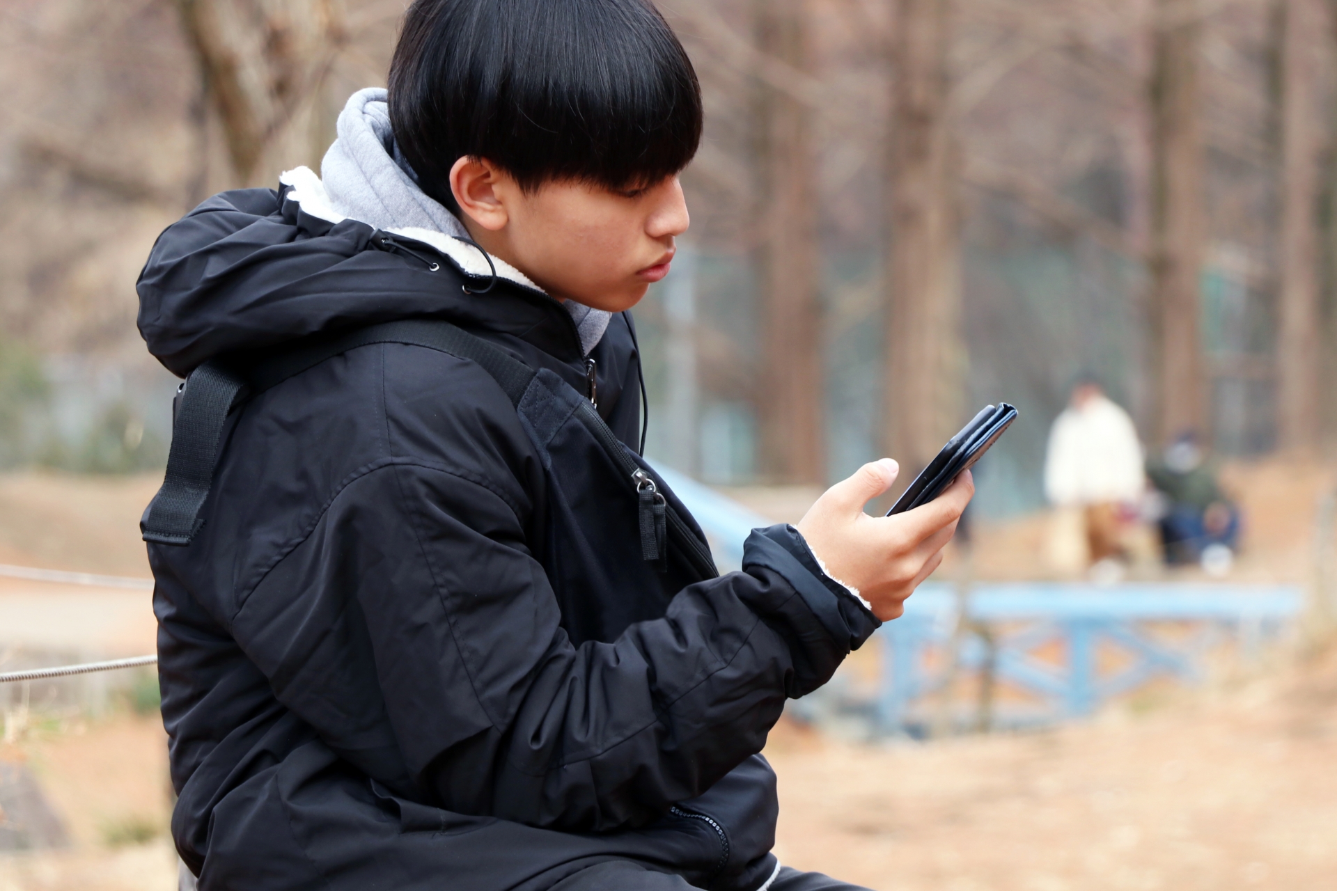 大学生は携帯料金を自分で払うべき？料金を節約する方法や自分で払うための手続きを解説