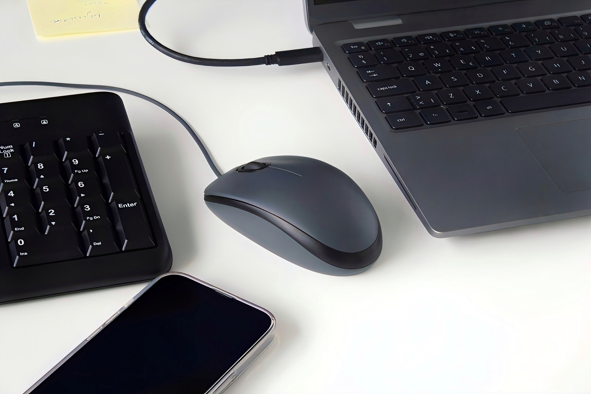 パソコンとスマートフォン