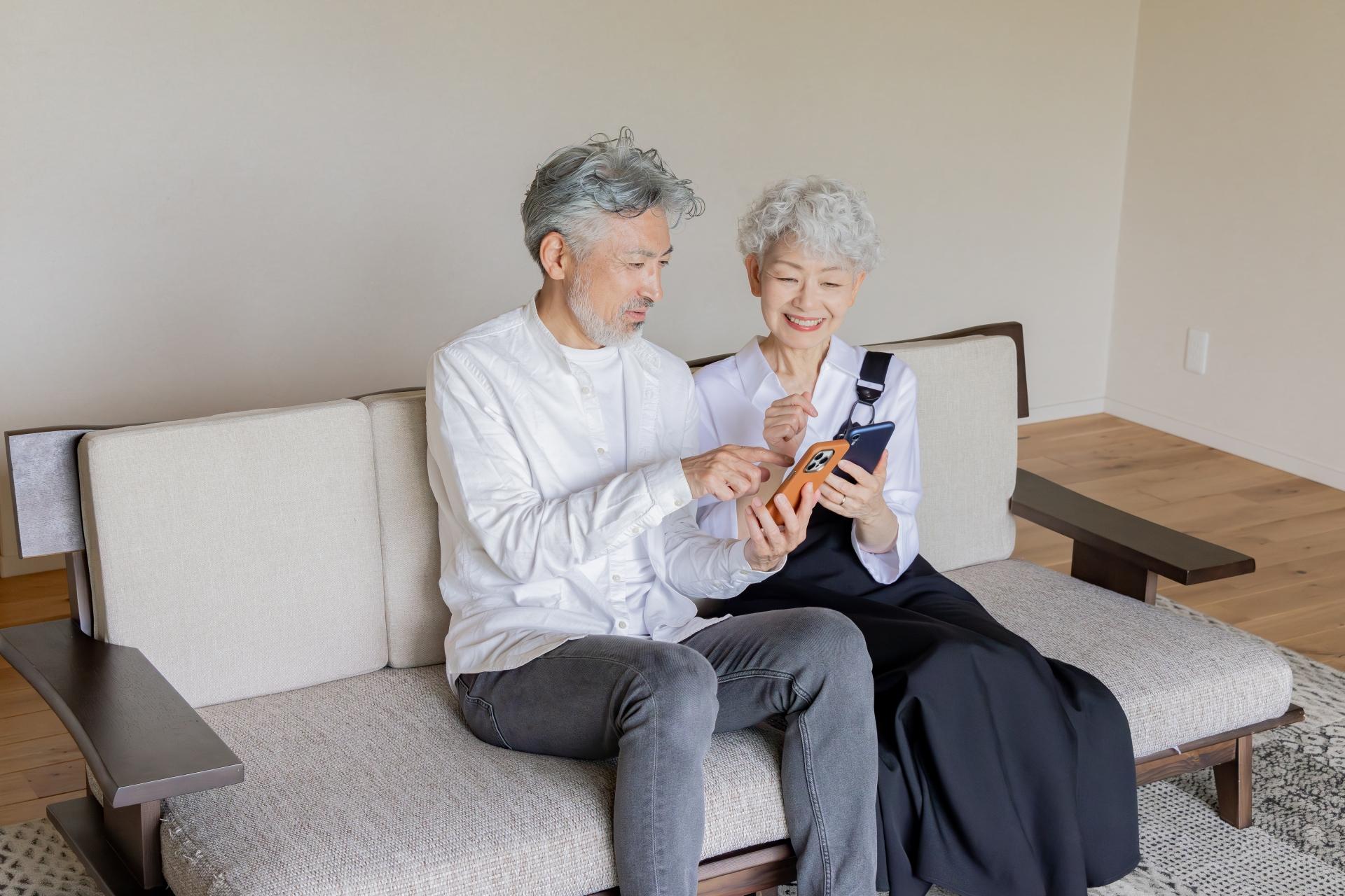 高齢者の携帯はどう選ぶ?シニアが使いやすいスマホと料金プランを解説