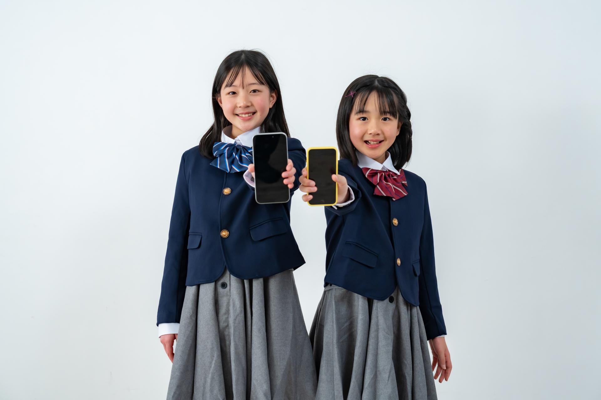 中学生のスマートフォン制限はどうする?設定方法やルールの決め方、おすすめのアプリを解説